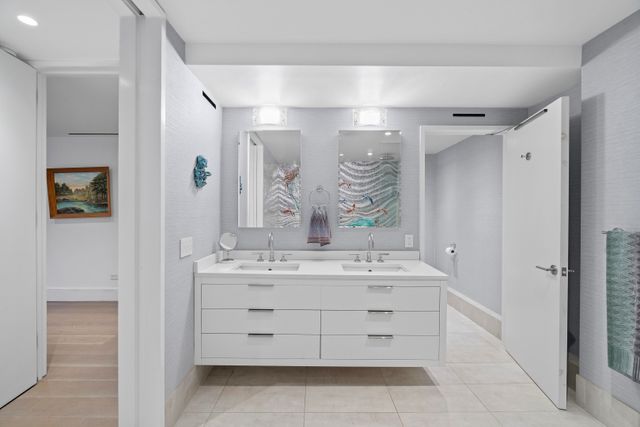 130 Fulton St Apt 12B, New York City, NY 10038