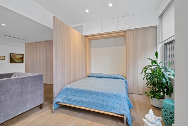 130 Fulton St Apt 12B, New York City, NY 10038