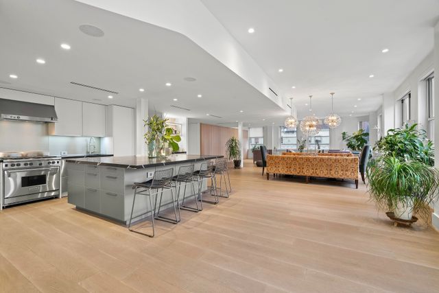 130 Fulton St Apt 12B, New York City, NY 10038