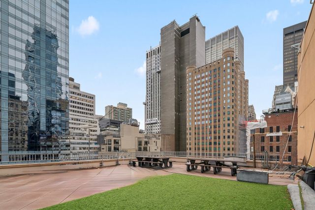 130 Fulton St Apt 12B, New York City, NY 10038
