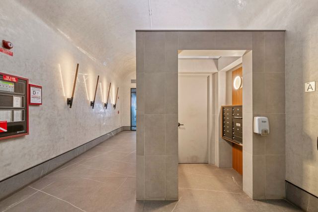130 Fulton St Apt 12B, New York City, NY 10038