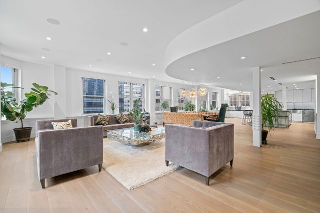 130 Fulton St Apt 12B, New York City, NY 10038