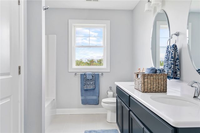 8 Ashton Court, Cranston, RI 02921