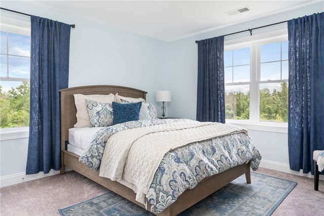 8 Ashton Court, Cranston, RI 02921