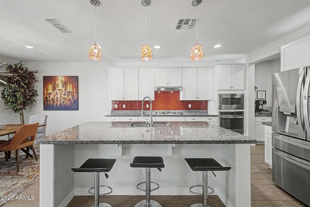 3641 E NARROWLEAF Drive, Gilbert, AZ 85298