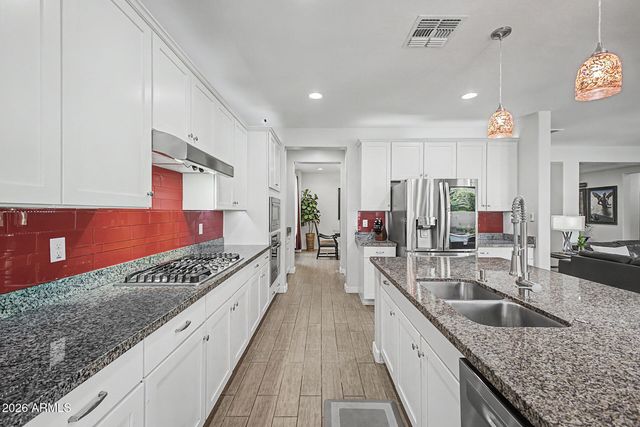 3641 E NARROWLEAF Drive, Gilbert, AZ 85298