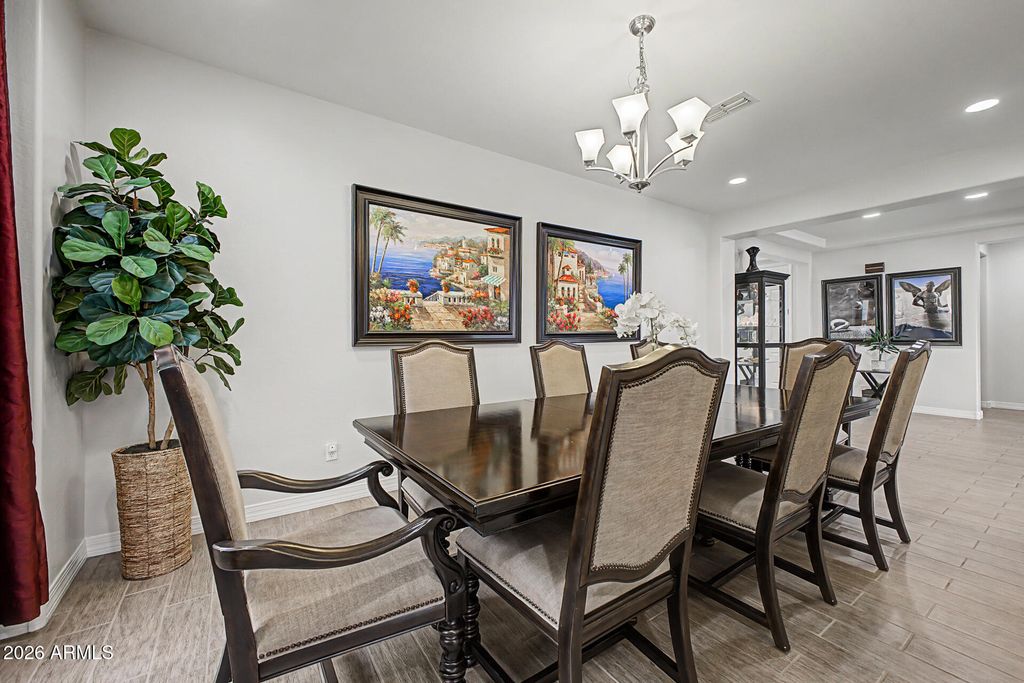 Image 16 of property listing at 3641 E NARROWLEAF Drive, Gilbert, AZ 85298