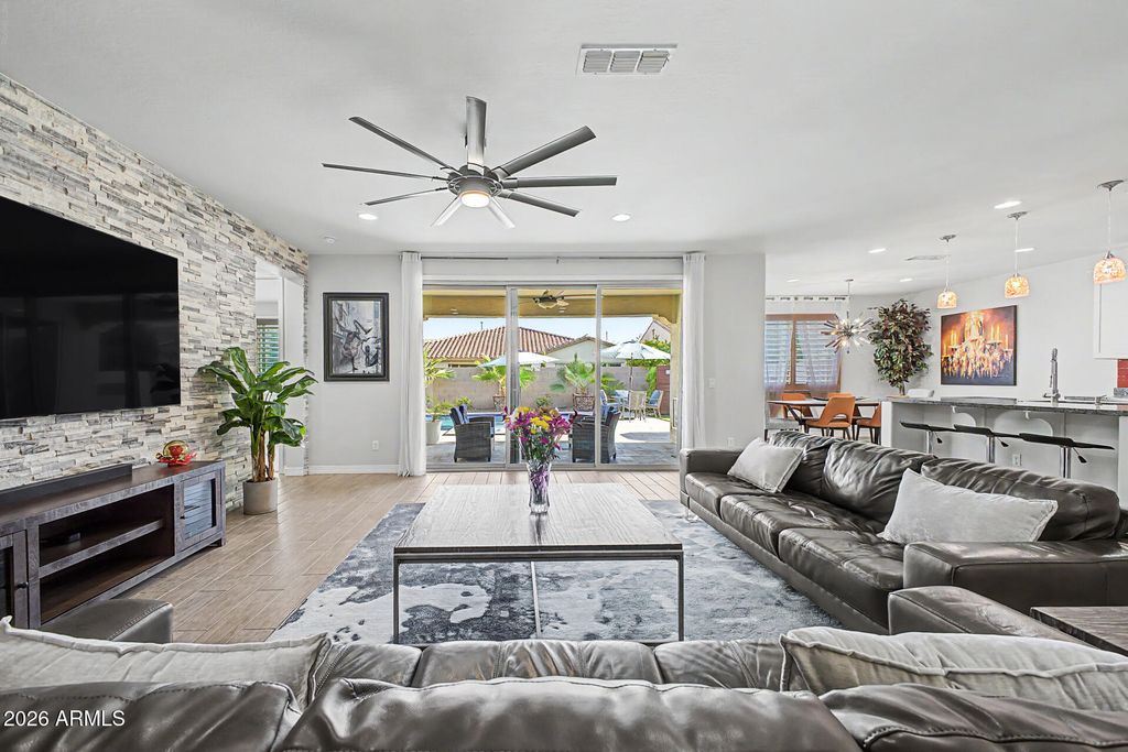 Image 18 of property listing at 3641 E NARROWLEAF Drive, Gilbert, AZ 85298