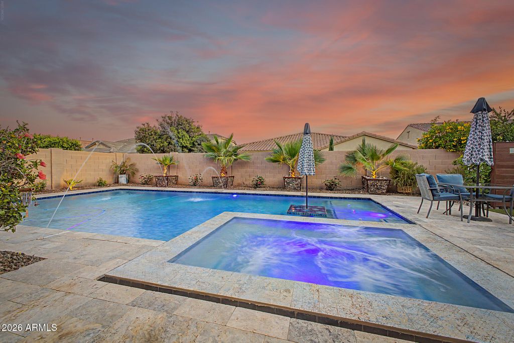 Image 2 of property listing at 3641 E NARROWLEAF Drive, Gilbert, AZ 85298