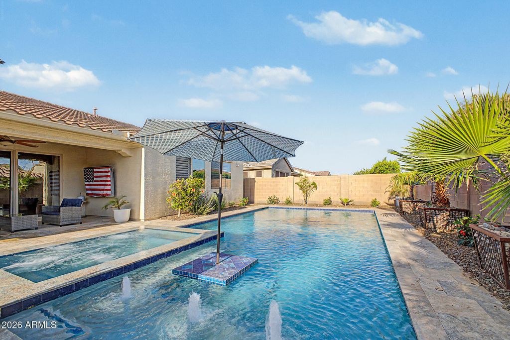 Image 3 of property listing at 3641 E NARROWLEAF Drive, Gilbert, AZ 85298