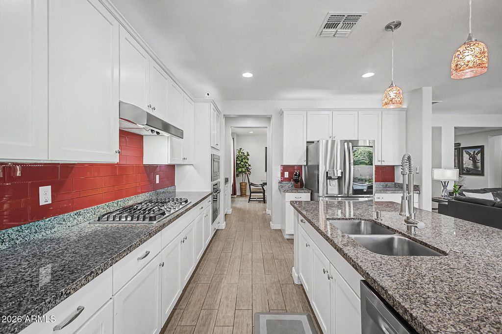 Image 30 of property listing at 3641 E NARROWLEAF Drive, Gilbert, AZ 85298