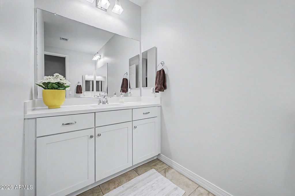 Image 61 of property listing at 3641 E NARROWLEAF Drive, Gilbert, AZ 85298