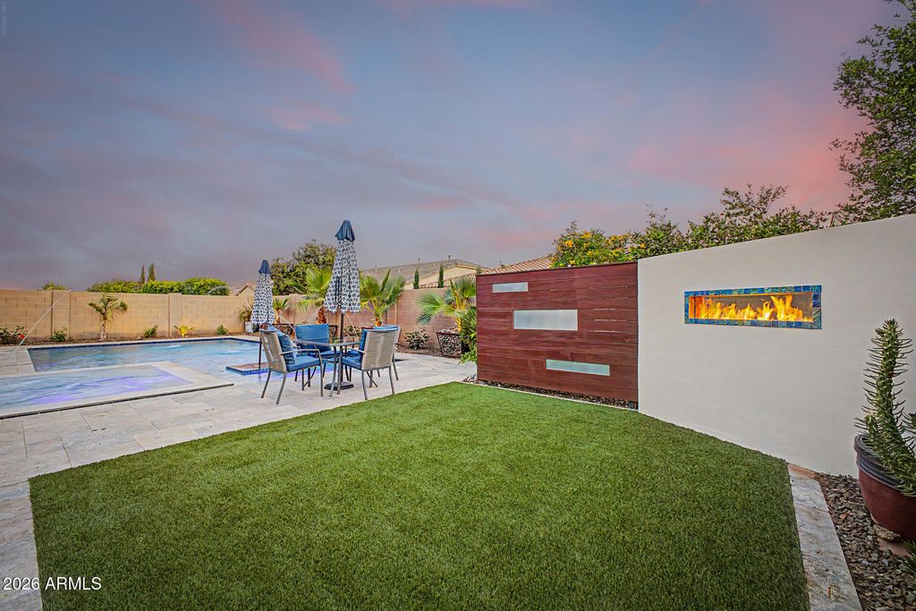 Image 7 of property listing at 3641 E NARROWLEAF Drive, Gilbert, AZ 85298
