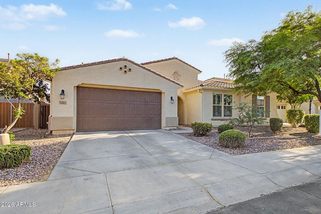 Image 9 of property listing at 3641 E NARROWLEAF Drive, Gilbert, AZ 85298