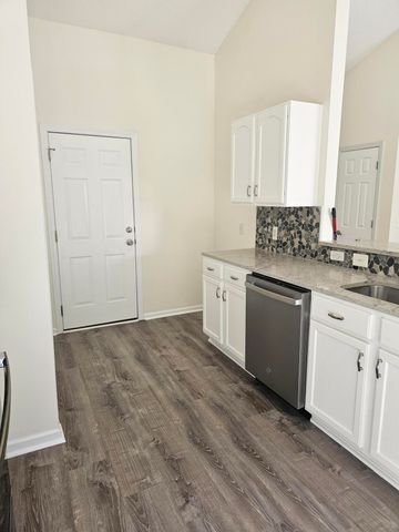 1424 Pinethicket Drive, Summerville, SC 29486