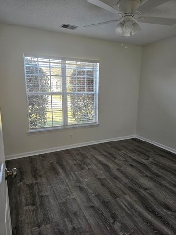 1424 Pinethicket Drive, Summerville, SC 29486