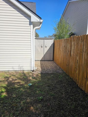 1424 Pinethicket Drive, Summerville, SC 29486