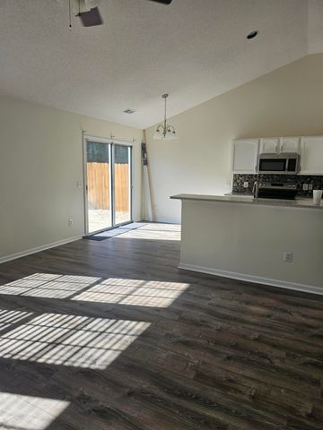 1424 Pinethicket Drive, Summerville, SC 29486