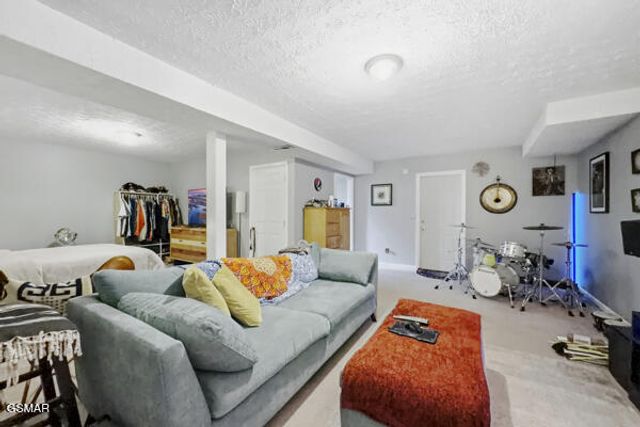 616 Hollow Drive, Strawberry Plains, TN 37871