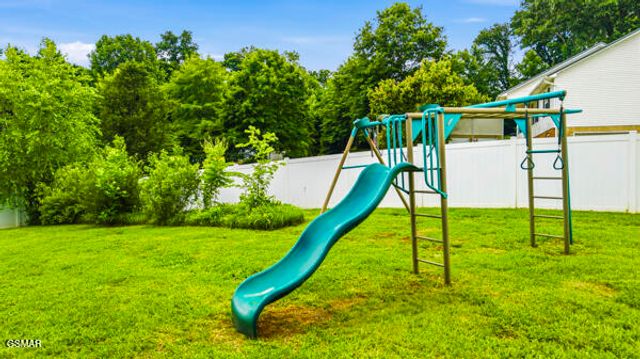 616 Hollow Drive, Strawberry Plains, TN 37871