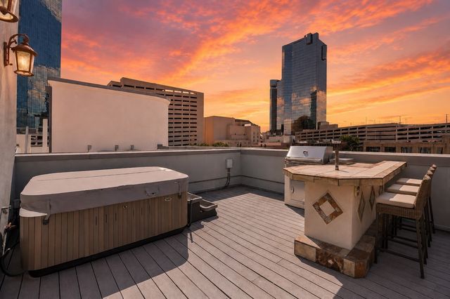 408 E 6th Street, Fort Worth, TX 76102