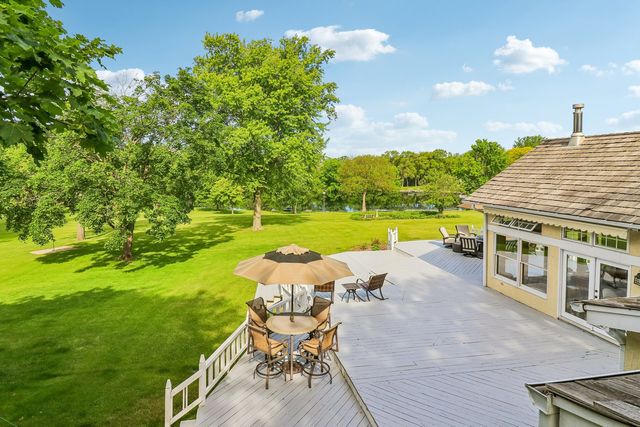 62 Dundee Lane, Barrington, IL 60010