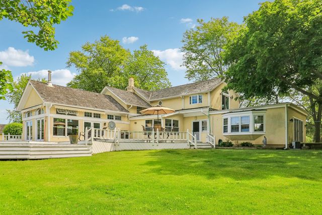 62 Dundee Lane, Barrington, IL 60010