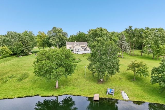 62 Dundee Lane, Barrington, IL 60010