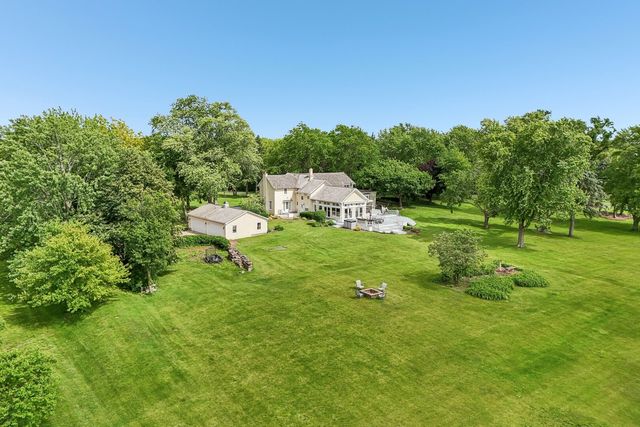 62 Dundee Lane, Barrington, IL 60010