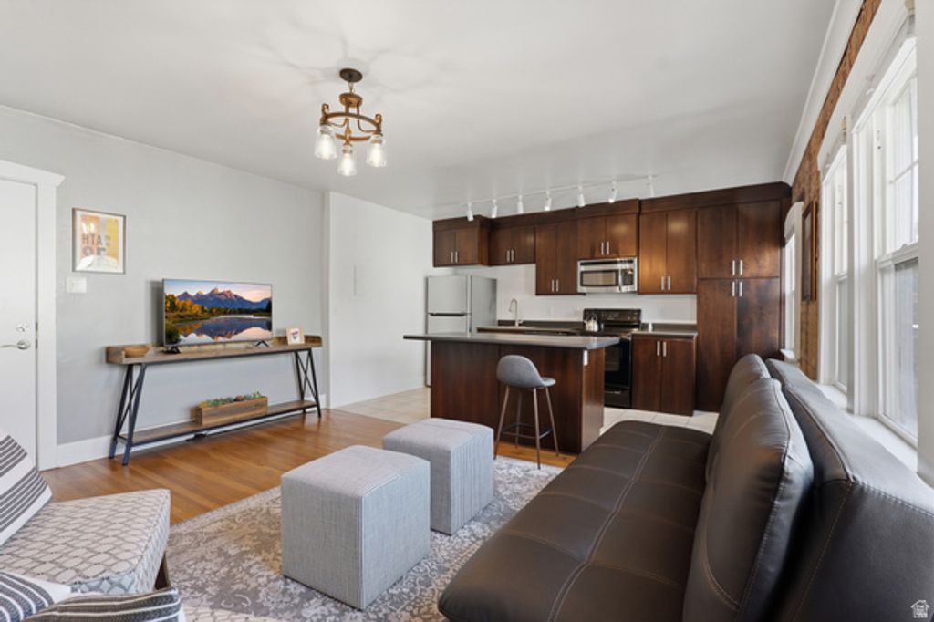 555 E 100 S #404, Salt Lake City, UT 84102 — photo 2