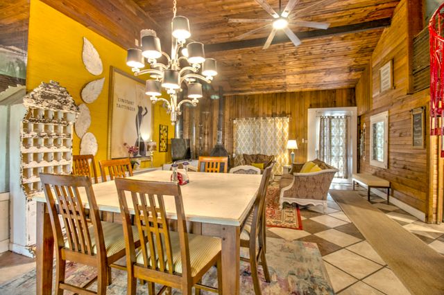 12 Old Shawnee Trail Drive, Gordonville, TX 76245