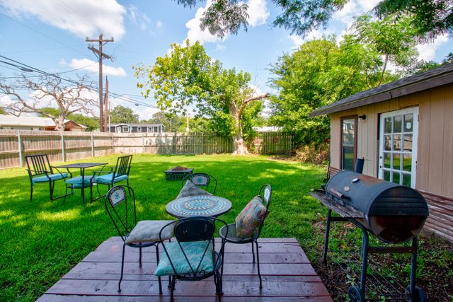 12 Old Shawnee Trail Drive, Gordonville, TX 76245
