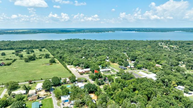 12 Old Shawnee Trail Drive, Gordonville, TX 76245