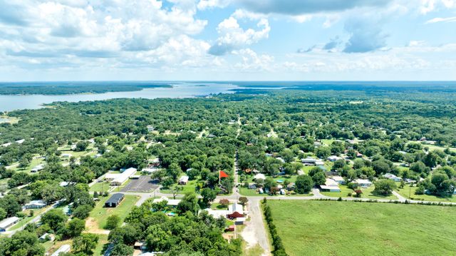 12 Old Shawnee Trail Drive, Gordonville, TX 76245