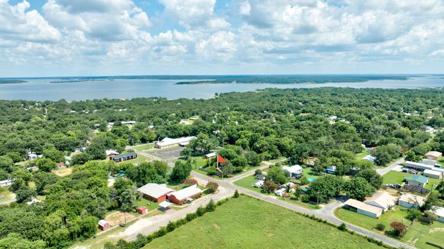 12 Old Shawnee Trail Drive, Gordonville, TX 76245