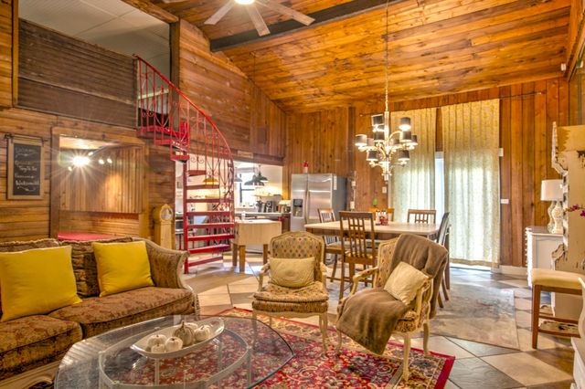 12 Old Shawnee Trail Drive, Gordonville, TX 76245