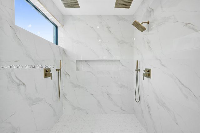 1825 NE 26th Ave 1, Fort Lauderdale, FL 33305