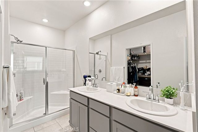 8408 N Fresco Way, Northridge, CA 91325