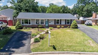 1023 S HOGA RD S, Sterling, VA 20164