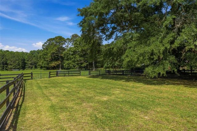 3750 Green Avenue, Loganville, GA 30052