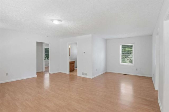 3750 Green Avenue, Loganville, GA 30052