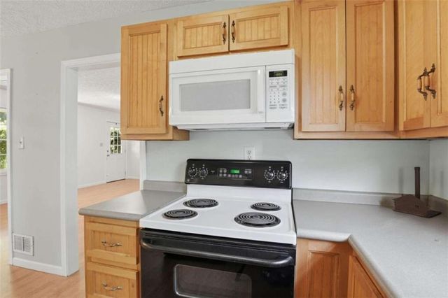 3750 Green Avenue, Loganville, GA 30052