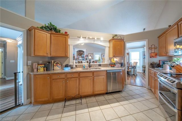 5363 Old Plantation Circle, Winston-salem, NC 27104