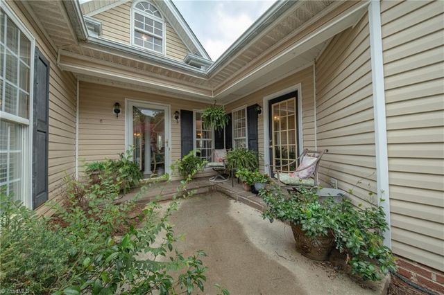 5363 Old Plantation Circle, Winston-salem, NC 27104
