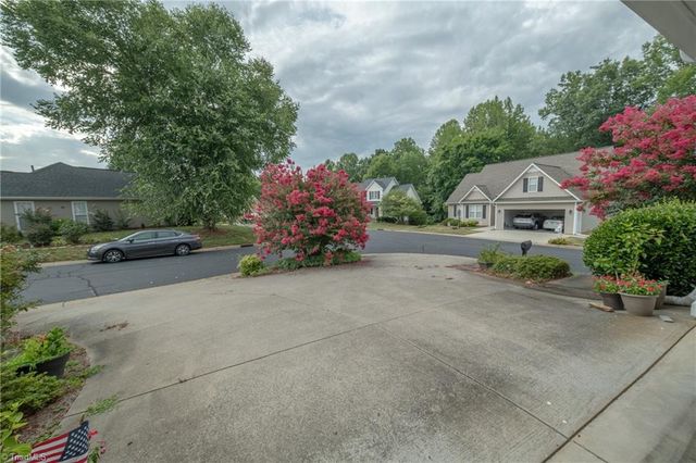 5363 Old Plantation Circle, Winston-salem, NC 27104