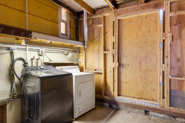 9969 Sierra Madre Rd, Spring Valley, CA 91977