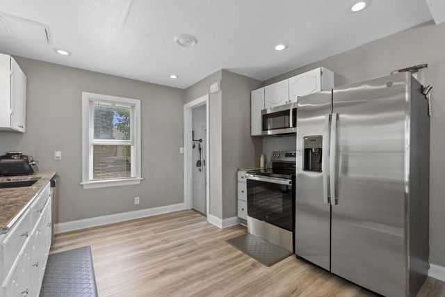 2476 S 75th STREET, West Allis, WI 53219