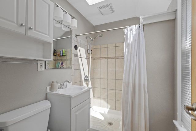 2476 S 75th STREET, West Allis, WI 53219