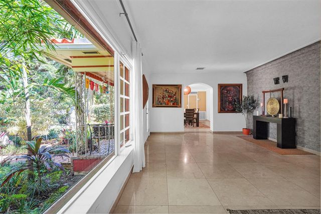 9325 NE 5th Avenue, Miami Shores, FL 33138