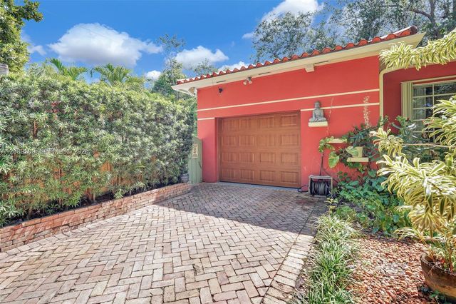 9325 NE 5th Avenue, Miami Shores, FL 33138